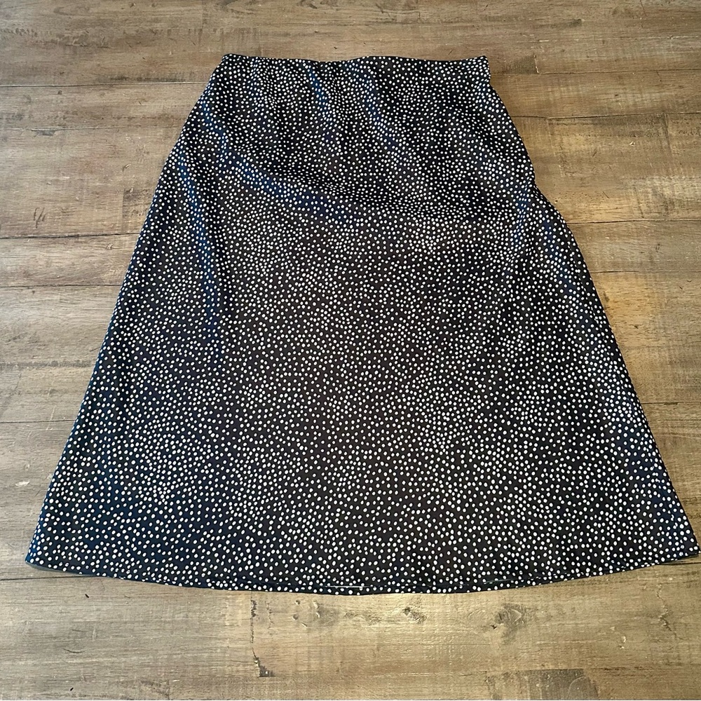 NWT, petite, black and white polka dot skirt from Short Story